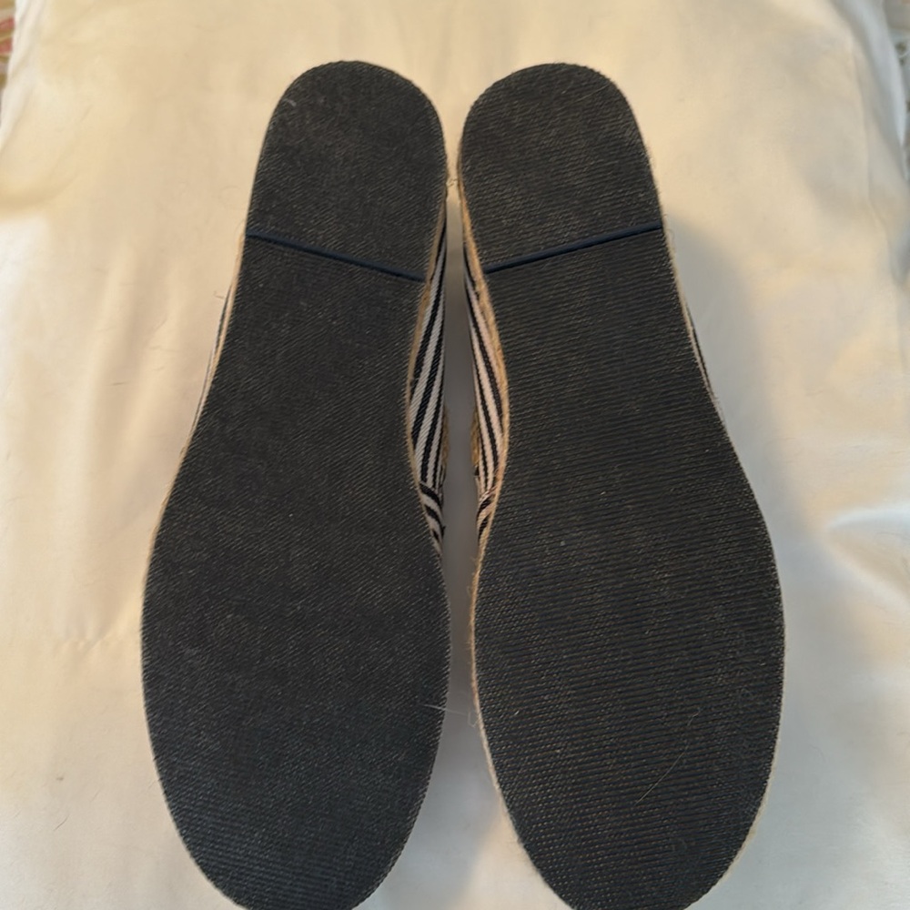 Nautica blue and white stripe espadrilles. - Picture 4 of 5